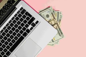 How to Find Your First Freelance Client Online